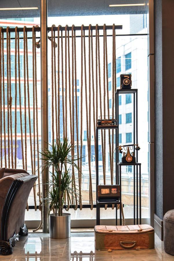 A11 Hotel Atasehir Istanbul Exterior photo