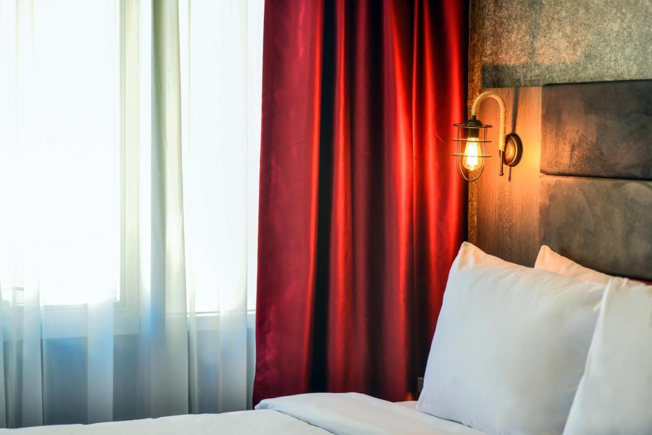 A11 Hotel Atasehir Istanbul Exterior photo