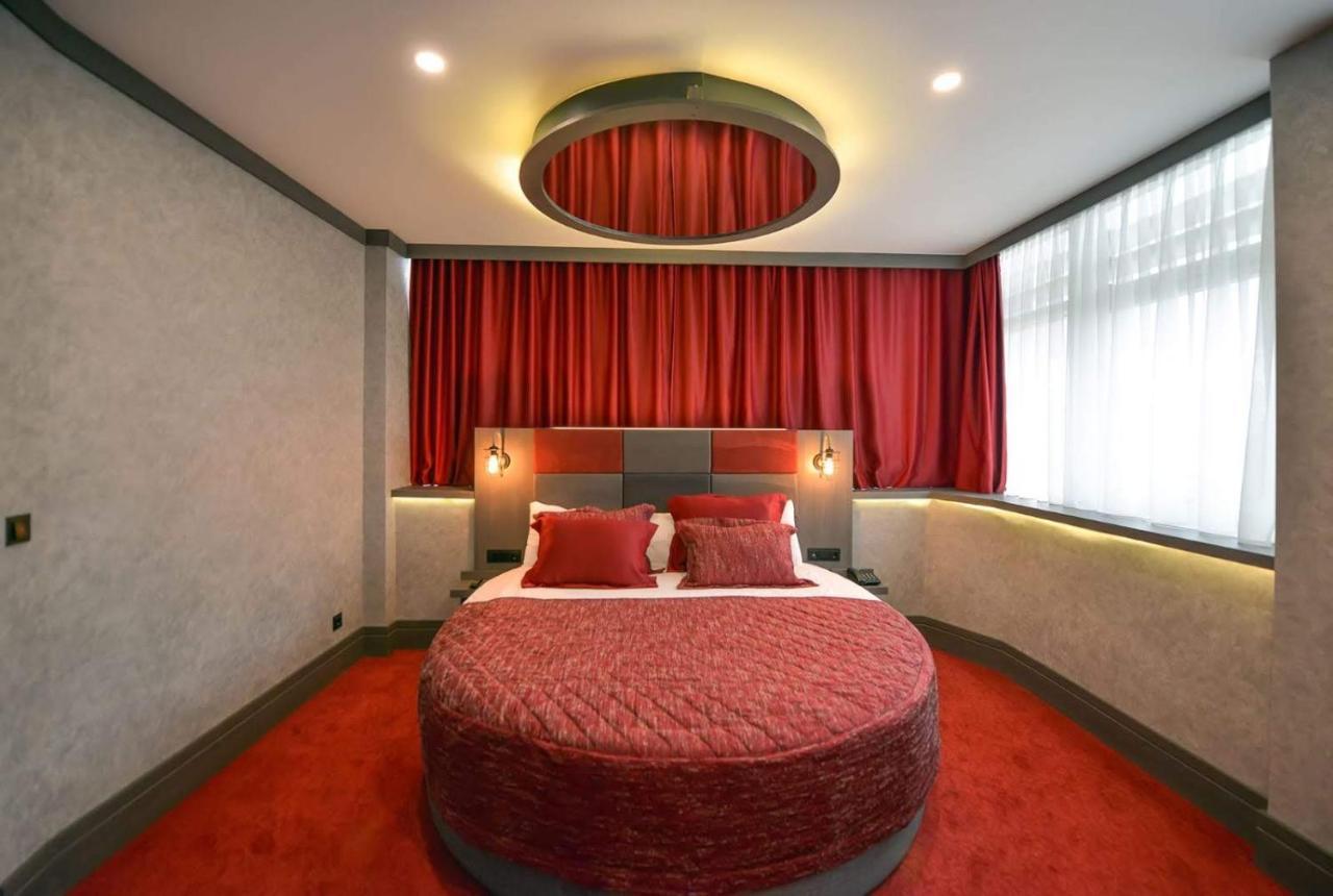 A11 Hotel Atasehir Istanbul Exterior photo